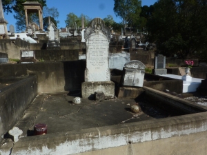 Simpson Plot - Toowong Cemetery - Taken 27 May 2015